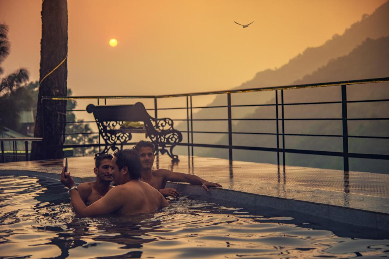 Safarmaina Resort Kasauli Kültér fotó