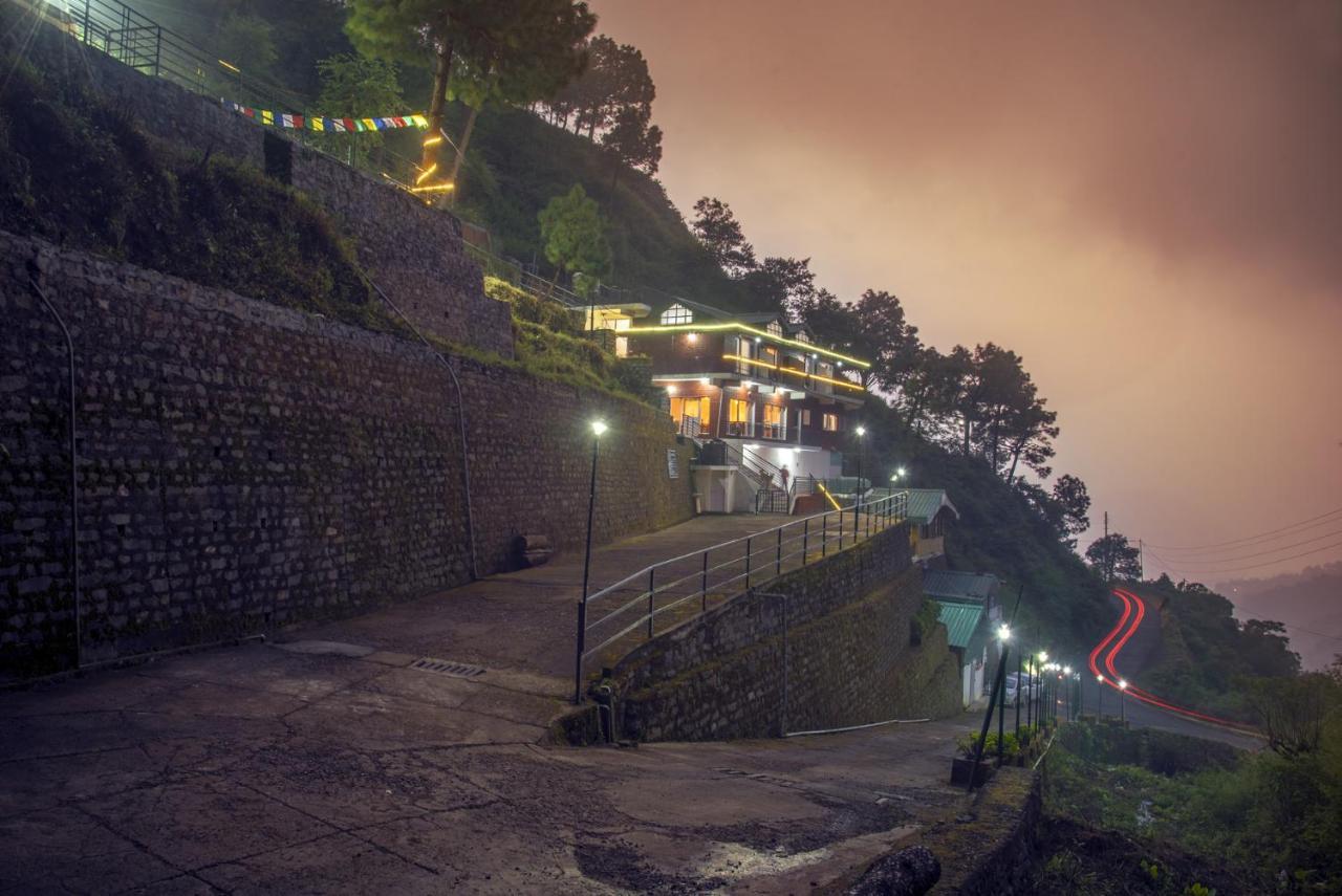 Safarmaina Resort Kasauli Kültér fotó