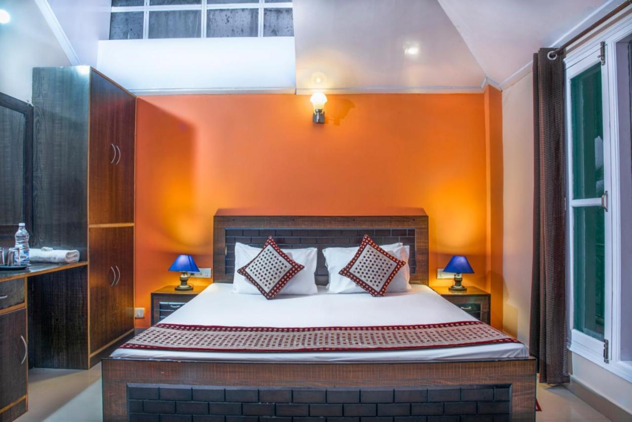 Safarmaina Resort Kasauli Kültér fotó