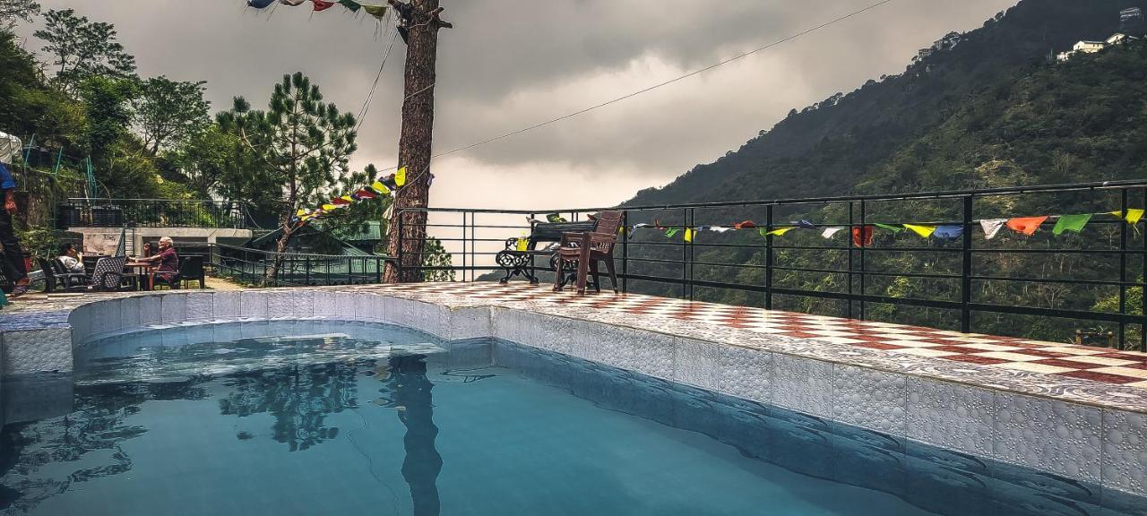 Safarmaina Resort Kasauli Kültér fotó