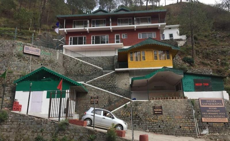 Safarmaina Resort Kasauli Kültér fotó