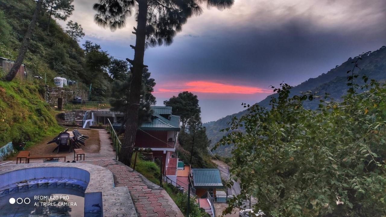 Safarmaina Resort Kasauli Kültér fotó