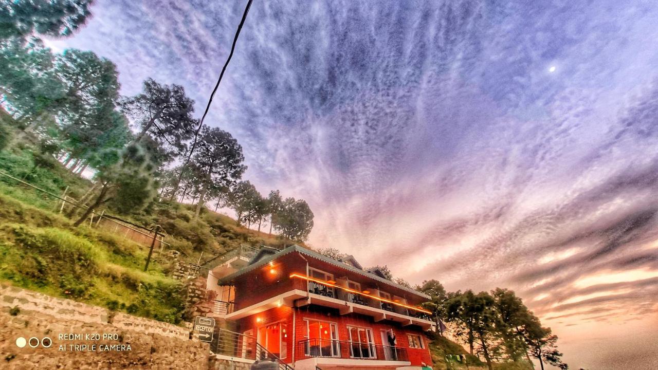 Safarmaina Resort Kasauli Kültér fotó