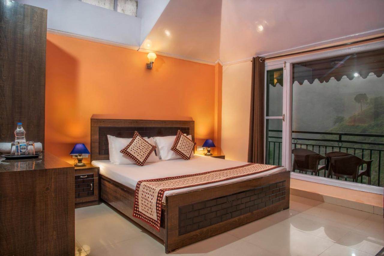 Safarmaina Resort Kasauli Kültér fotó