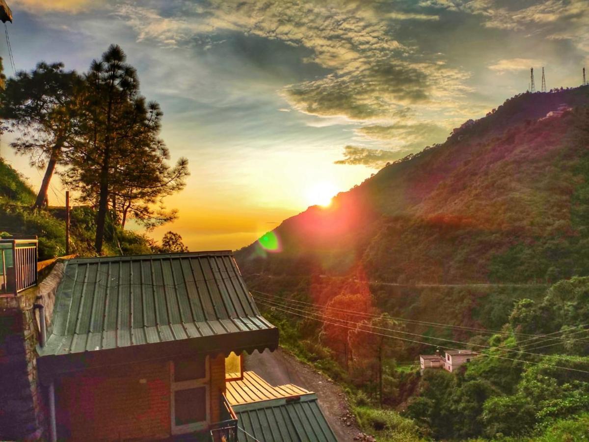 Safarmaina Resort Kasauli Kültér fotó