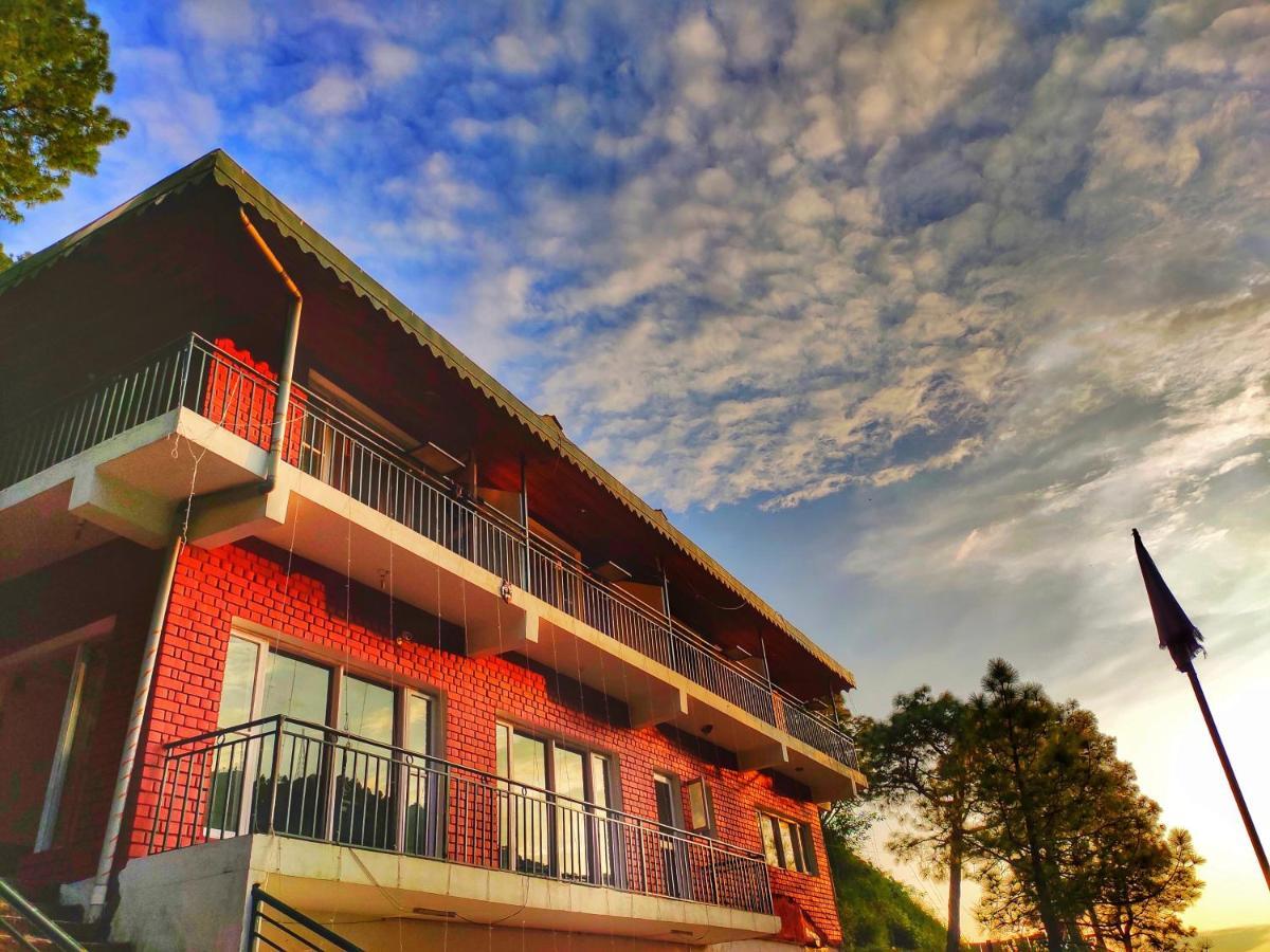Safarmaina Resort Kasauli Kültér fotó