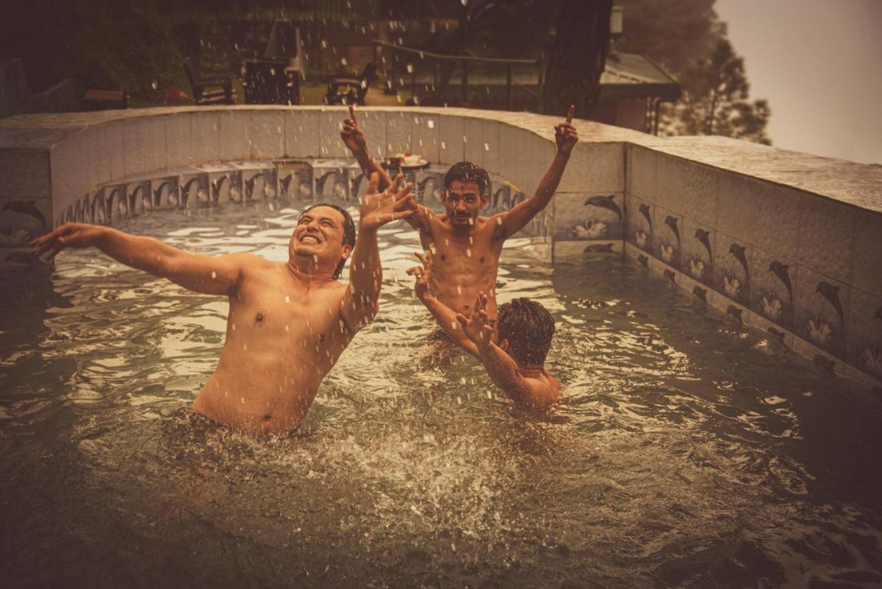 Safarmaina Resort Kasauli Kültér fotó