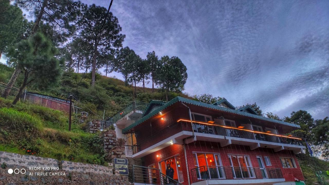 Safarmaina Resort Kasauli Kültér fotó