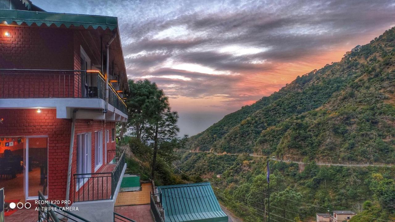 Safarmaina Resort Kasauli Kültér fotó