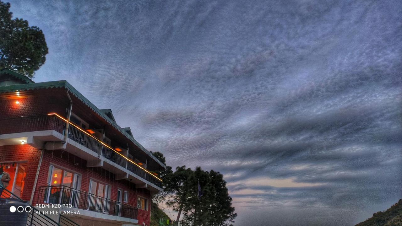 Safarmaina Resort Kasauli Kültér fotó